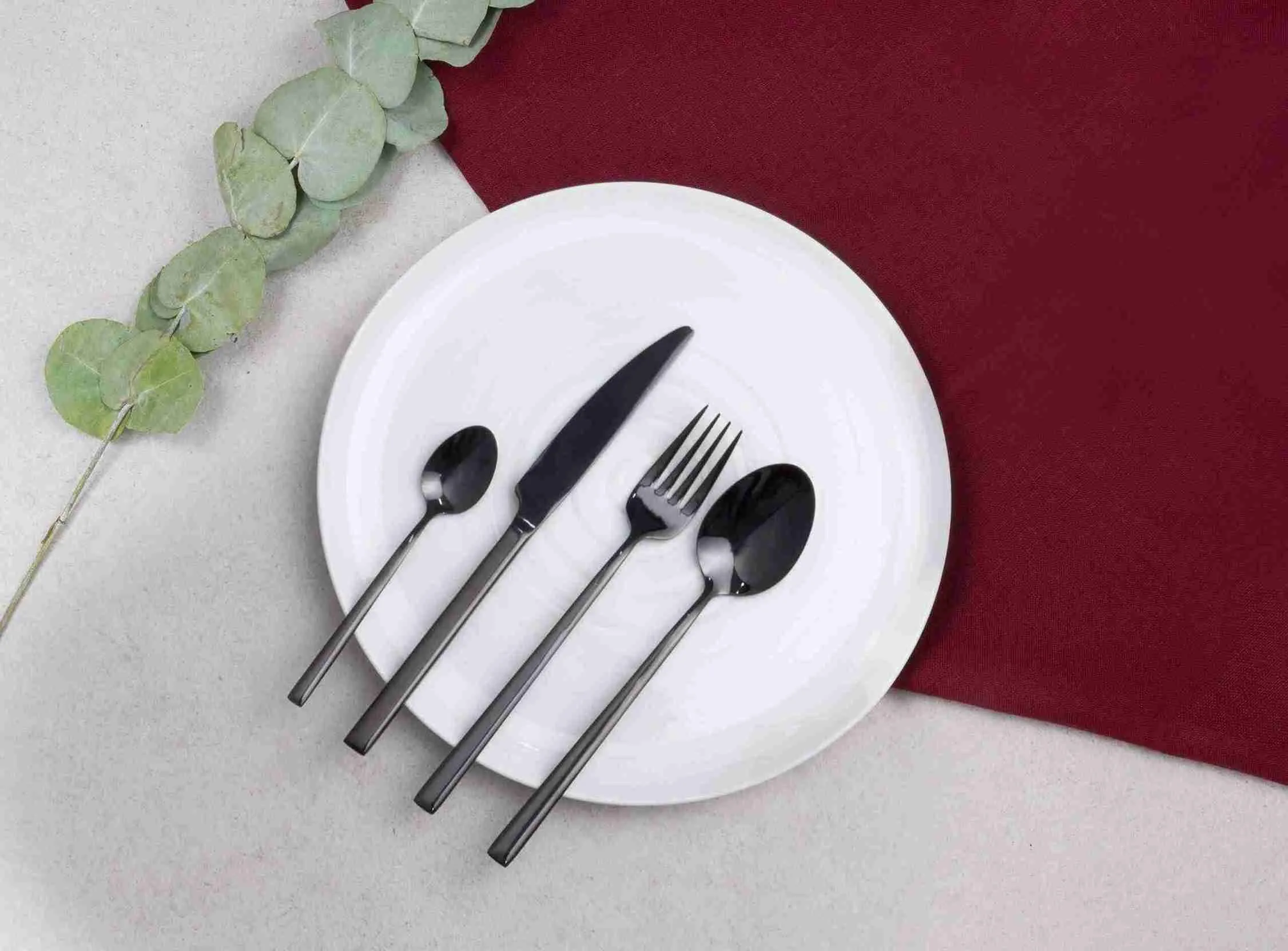 Cutlery set Como Black 24-piece AMBITION